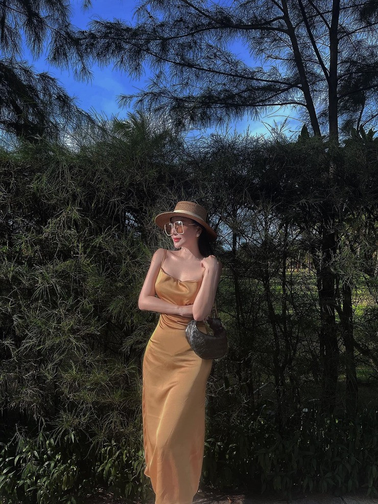 Người đẹp luôn chú ý chăm sóc bản thân toàn diện, quan tâm đến ngoại hình.