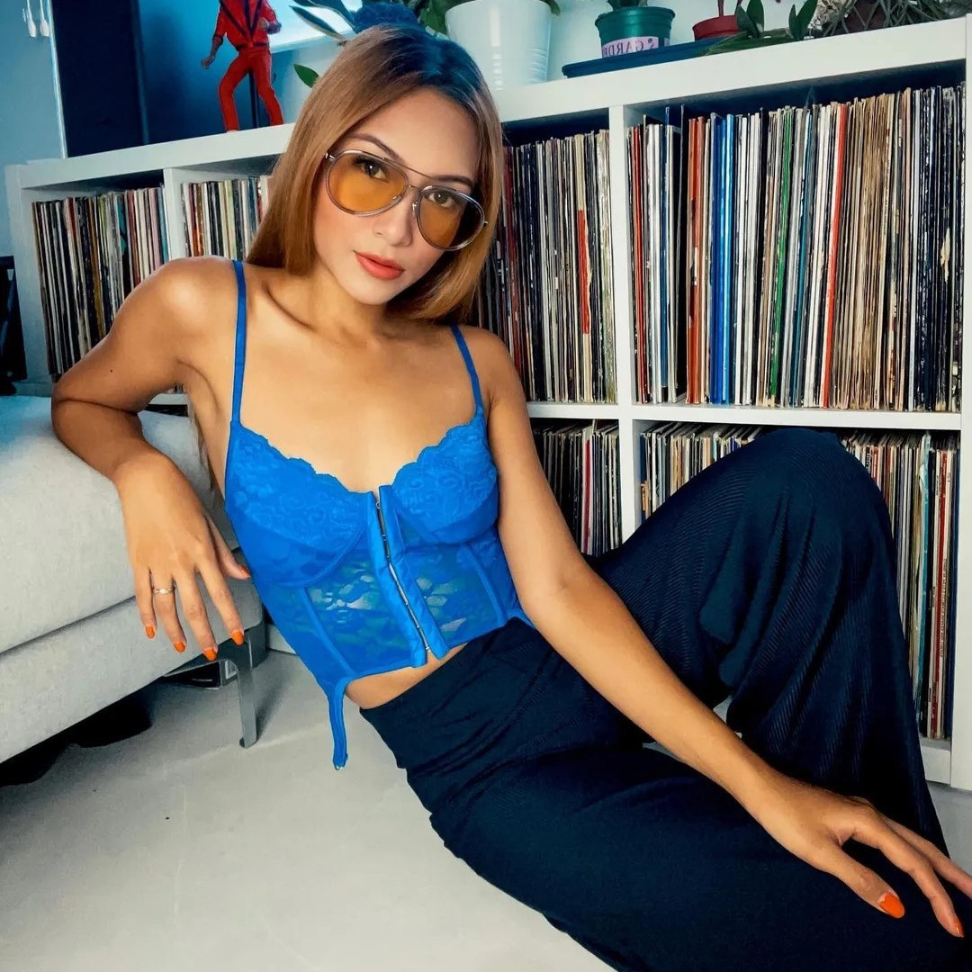 Cô có 3 năm đầu làm việc dưới sự quản lý của công ty Altra Management. Đến năm 2018, Farah đánh dấu sự trưởng thành của bản thân khi tách khỏi công ty và trở thành một DJ độc lập. Cô đang có những trải nghiệm mới mẻ trong vai trò nhà sản xuất âm nhạc.