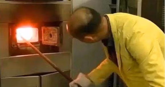 Nhan vien lo hoa tang tiet lo: Co mot loai xac khong ai dam hoa tang-Hinh-5