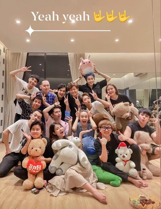 Nong: Mot ngoi sao dinh dam Vbiz sap len xe hoa?-Hinh-15