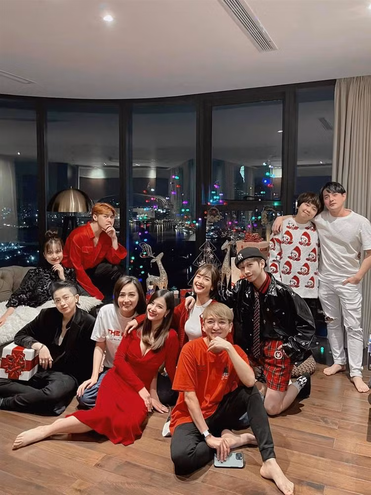 Nong: Mot ngoi sao dinh dam Vbiz sap len xe hoa?-Hinh-13