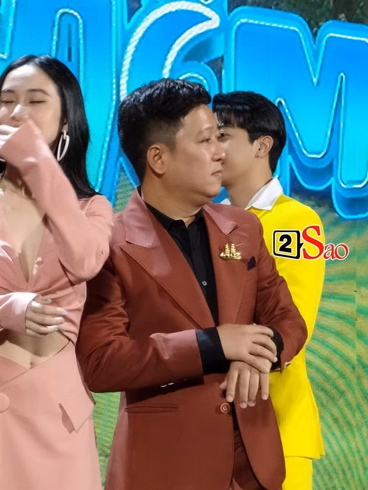 Truong Giang phat tuong, lo nong cam day bich moi goc-Hinh-7