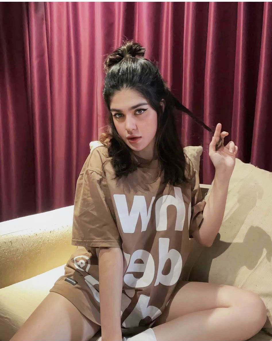 Thieu nu Viet lai 3 dong mau thich dien mot giau quan-Hinh-4