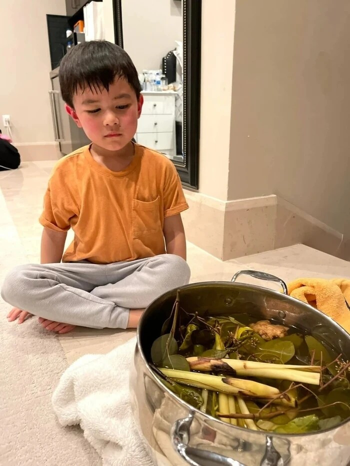 Con trai Đan Trường đã khỏi Covid, vợ cũ có chia sẻ gây chú ý - Hình 3 Con trai Dan Truong da khoi Covid, vo cu co chia se gay chu y-Hinh-3