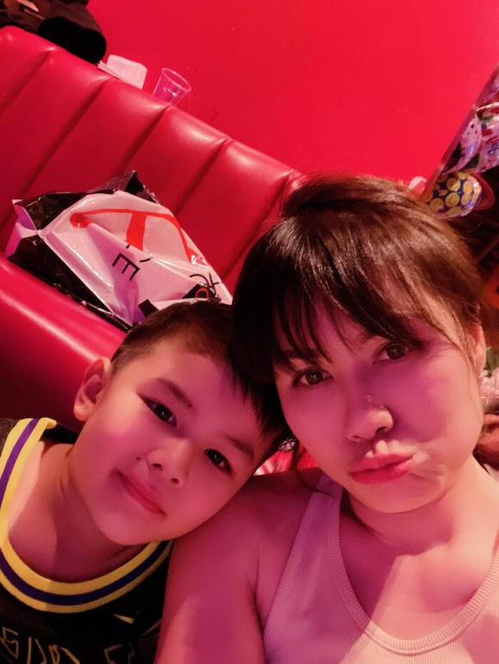 Con trai Đan Trường đã khỏi Covid, vợ cũ có chia sẻ gây chú ý - Hình 2 Con trai Dan Truong da khoi Covid, vo cu co chia se gay chu y-Hinh-2