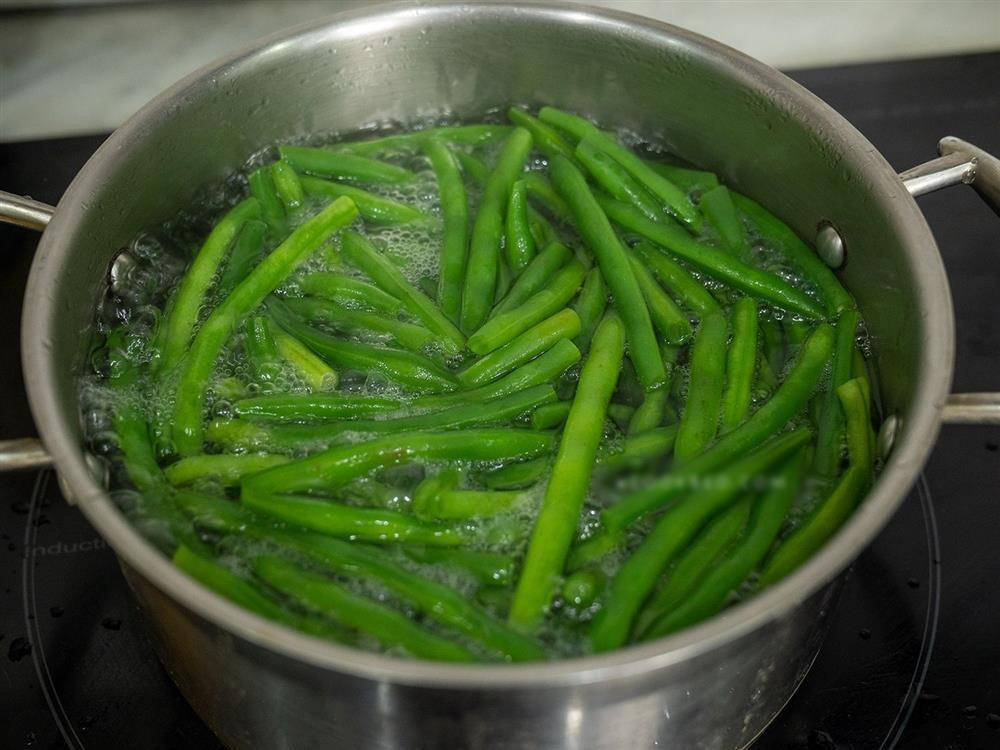 5 loai rau can chan qua nuoc soi truoc khi xao de khong ruoc benh-Hinh-4