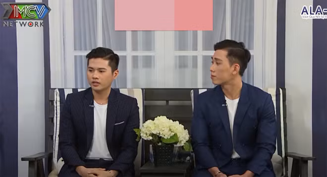 Chang trai voi chia tay ban gai de den voi Hot Boy phong tap