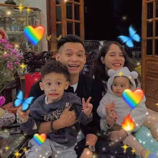 Do Mixi bi con trai 'mang' o ban, ca ngay chang kiem ra tien-Hinh-2