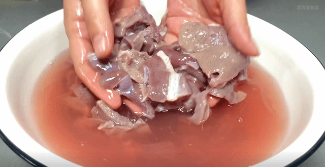 Cach lam sach gan heo chuan nhat