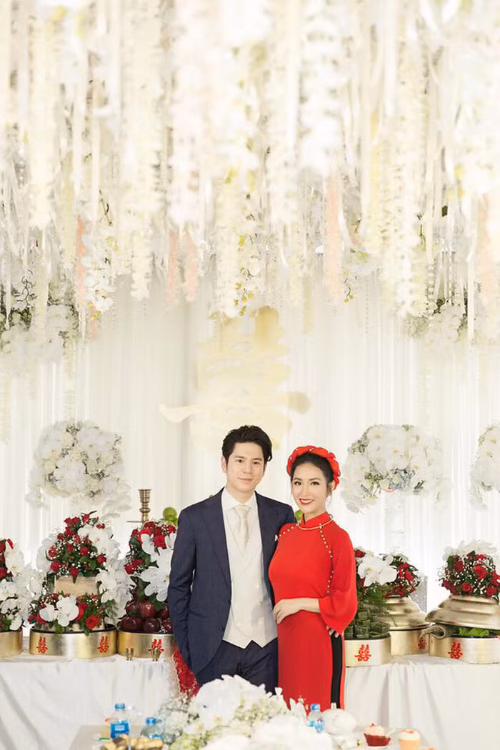 Tình cũ Trấn Thành cùng chồng về Việt Nam sống - Hình 3 Tinh cu Tran Thanh cung chong ve Viet Nam song-Hinh-3