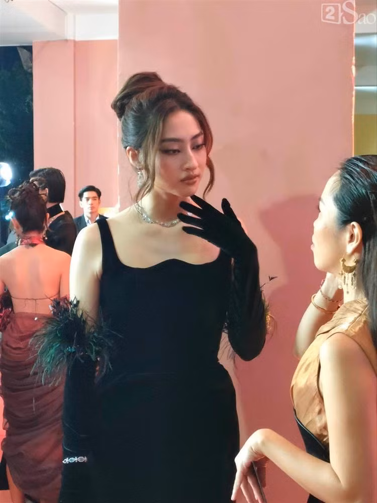 Anh 'bi tag' de lo nhan sac that Luong Thuy Linh-Hinh-12