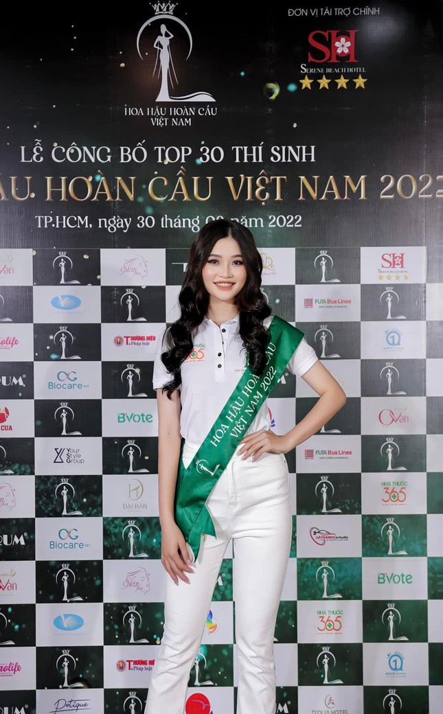 Nu sinh trong cuoc thi Hoa hau Hoan cau Viet Nam 2022-Hinh-2
