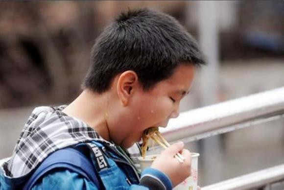 Bon su ket hop bua sang nay la 'sat thu chieu cao' cua tre-Hinh-4