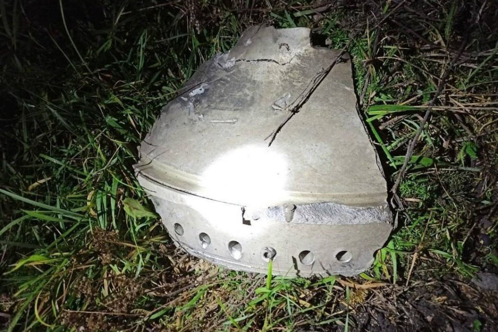 Ba Lan lên tiếng về nguồn gốc tên lửa gây nổ làng biên giới gần Ukraine - Hình 3 Ba Lan len tieng ve nguon goc ten lua gay no lang bien gioi gan Ukraine-Hinh-3