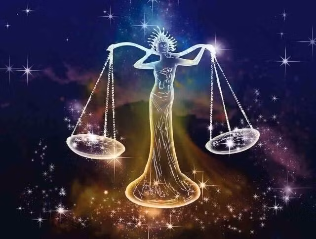 Sự giàu có của Thiên Bình đang tìm đến một cách dữ dội, bản mệnh bắt đầu tính toán đến những khoản đầu tư sinh lời với những kế hoạch chắc chắn, khôn ngoan. Có lẽ, 2023 sẽ là một năm đại thu của Thiên Bình, tài lộc gõ cửa, vận may kéo đến cùng tiền bạc rủng rỉnh hơn bao giờ hết.