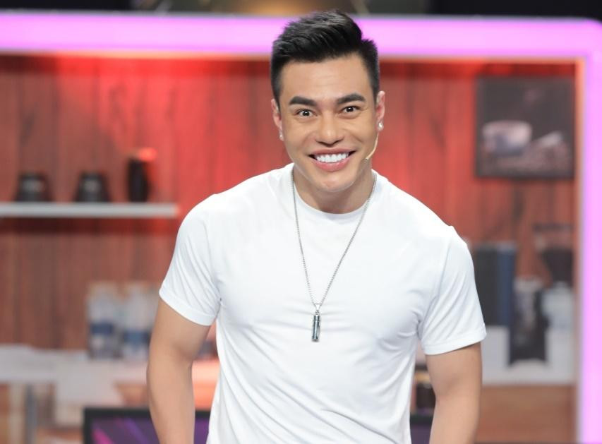 Than van su co khi thue xe, Le Duong Bao Lam bi 'chinh lung'-Hinh-5