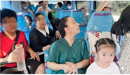 Than van su co khi thue xe, Le Duong Bao Lam bi 'chinh lung'