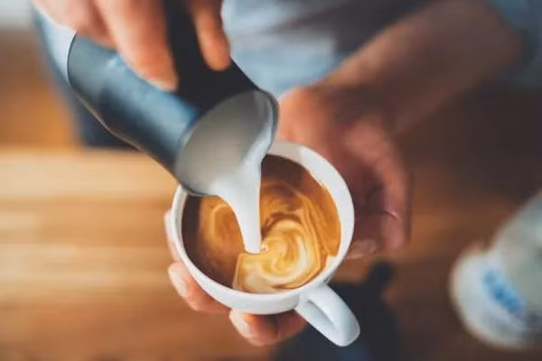 Uong ca phe theo 2 cach nay co the rut ngan cuoc song-Hinh-2