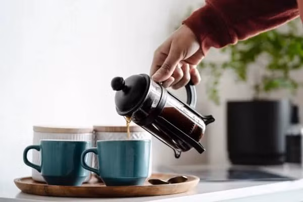 Uong ca phe theo 2 cach nay co the rut ngan cuoc song