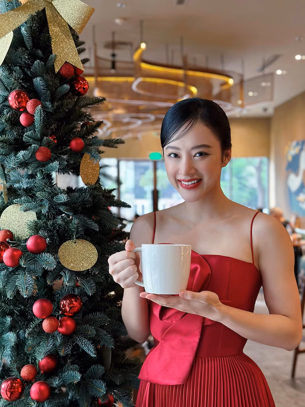 Angela Phuong Trinh tuyen bo tro lai showbiz sau 5 nam-Hinh-5