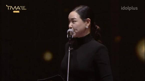 Hoa hau dep nhat Han Honey Lee lo nhan sac lao hoa