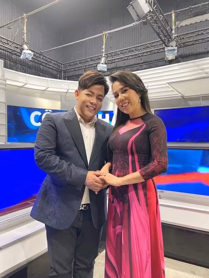 Tung nang 1 ta, Quang Le lot xac sau khi giam hon 10 kg-Hinh-5