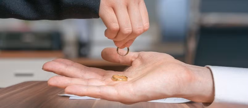 Chiu tieng 'gai e' hay cuoi trai mot doi vo va luong bap benh?