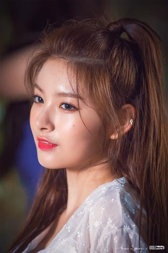 Nu ca si bi tay chay vi khong chiu quy lay khan gia-Hinh-4