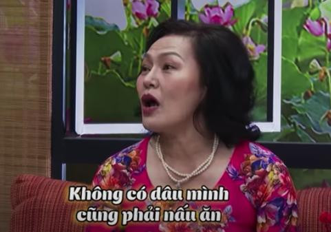 Con dau luoi, khong biet nau an, me chong noi mot cau nuc long-Hinh-3