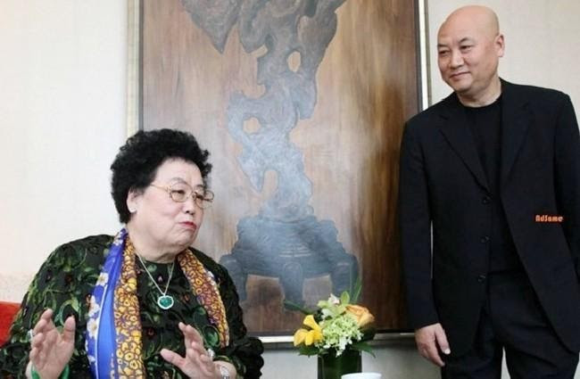 Phu ba giau nhat dai luc va ban di chuc gay soc-Hinh-5