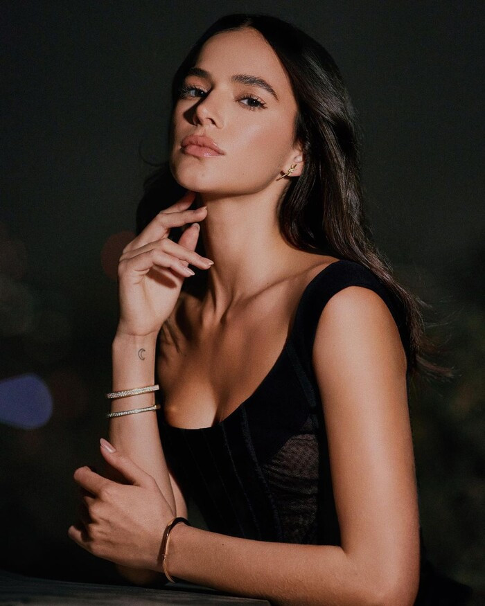 4 cuoc tinh noi tieng va on ao cua Neymar-Hinh-22