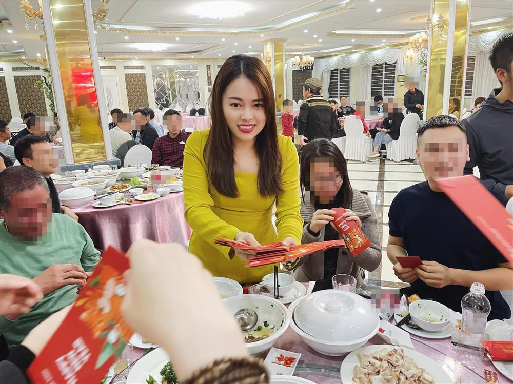 Hang 'Tui' thuong Tet to nhan vien, hua khong chua de