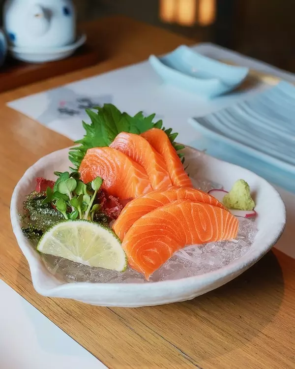 Thuc don cua Song Hye Kyo: Voc dang thon tha nhu thieu nu-Hinh-8