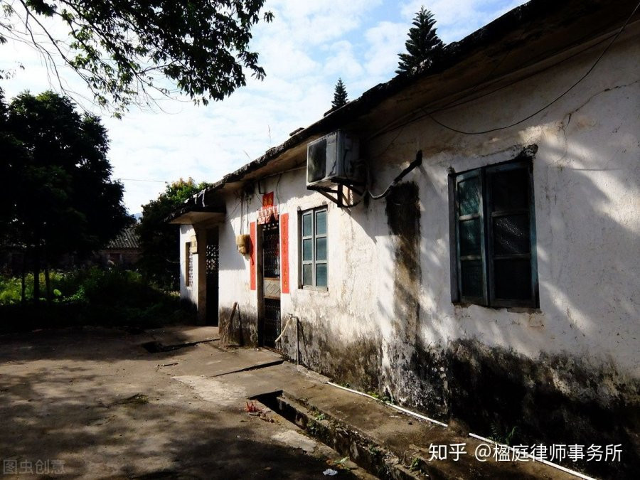 Co nhan day 2 dai ky: Truoc nha khong co ao-Hinh-2