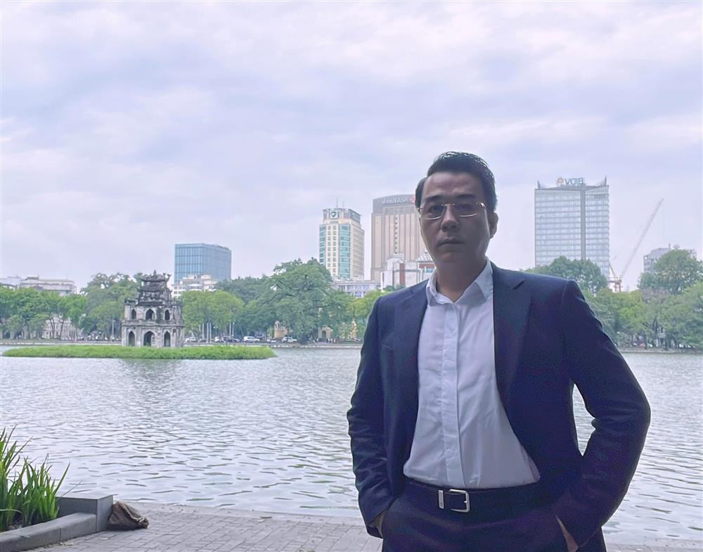 'Vua ca Koi' va Ha Thanh Xuan 'ben nhau khap the gian' truoc cuoi-Hinh-11