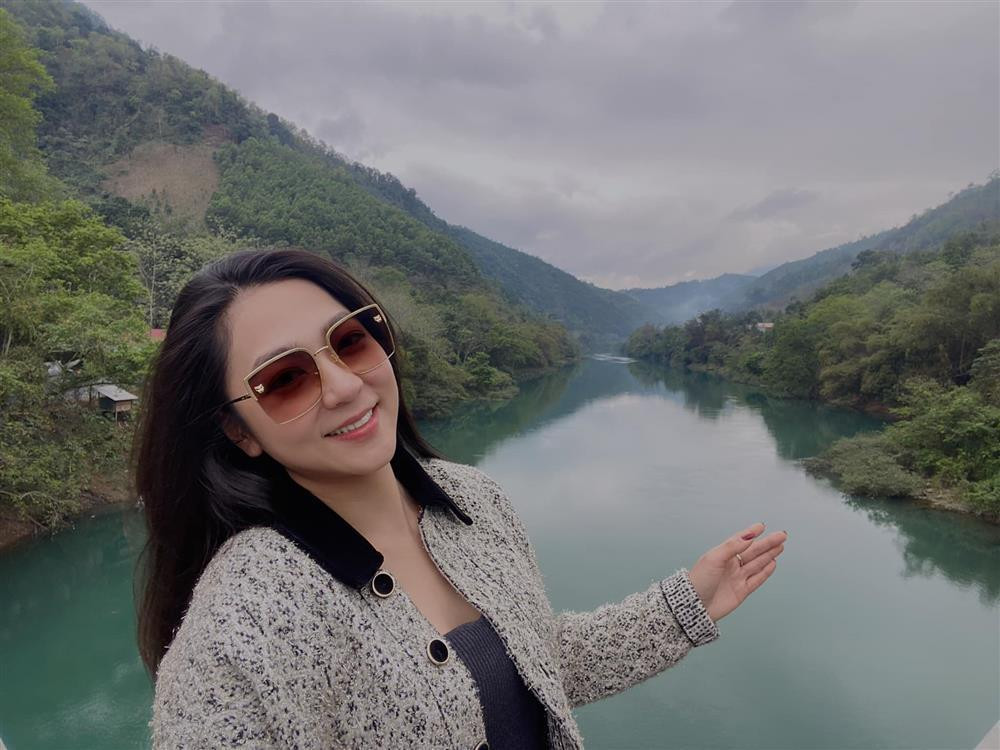 'Vua ca Koi' va Ha Thanh Xuan 'ben nhau khap the gian' truoc cuoi-Hinh-5