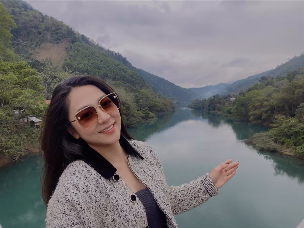 'Vua ca Koi' va Ha Thanh Xuan 'ben nhau khap the gian' truoc cuoi-Hinh-5