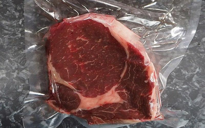 Thit song mua ve bo luon vao tu lanh lieu co dung?