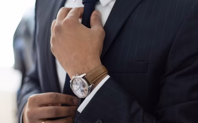  3. Bạn có những suy tính chín chắn, già dặn hơn độ tuổi thật của mình. Có 1 điều chắc chắn là độ tuổi tâm hồn của 1 con người không nhất thiết là phải tỉ lệ thuận với độ tuổi vật lý của họ. Có người khi đã trưởng thành, già nua nhưng họ vẫn luôn cảm thấy căng tràn sức sống, trẻ trung, ngây thơ như thanh thiếu niên.