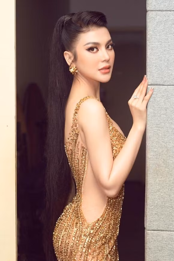 Lily Chen lan dau noi ve ngon nguon on ao voi Le Quyen-Hinh-2