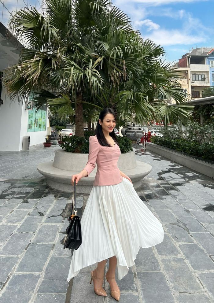 Mỹ nhân VTV lên đồ công sở trong phim mới đẹp hết nấc - Hình 12 My nhan VTV len do cong so trong phim moi dep het nac-Hinh-12