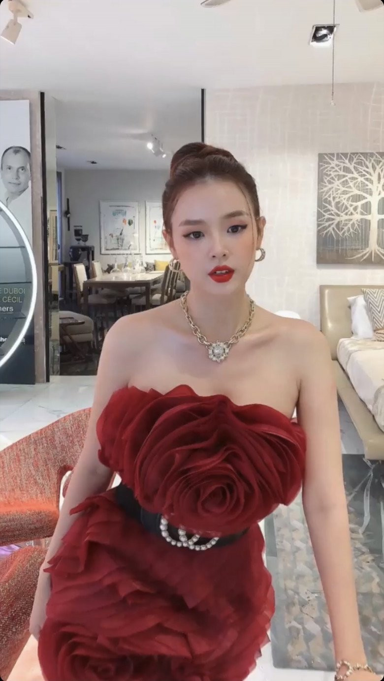 Midu ngày càng chăm lên đồ khoe body gợi cảm Midu ngay cang cham len do khoe body goi cam