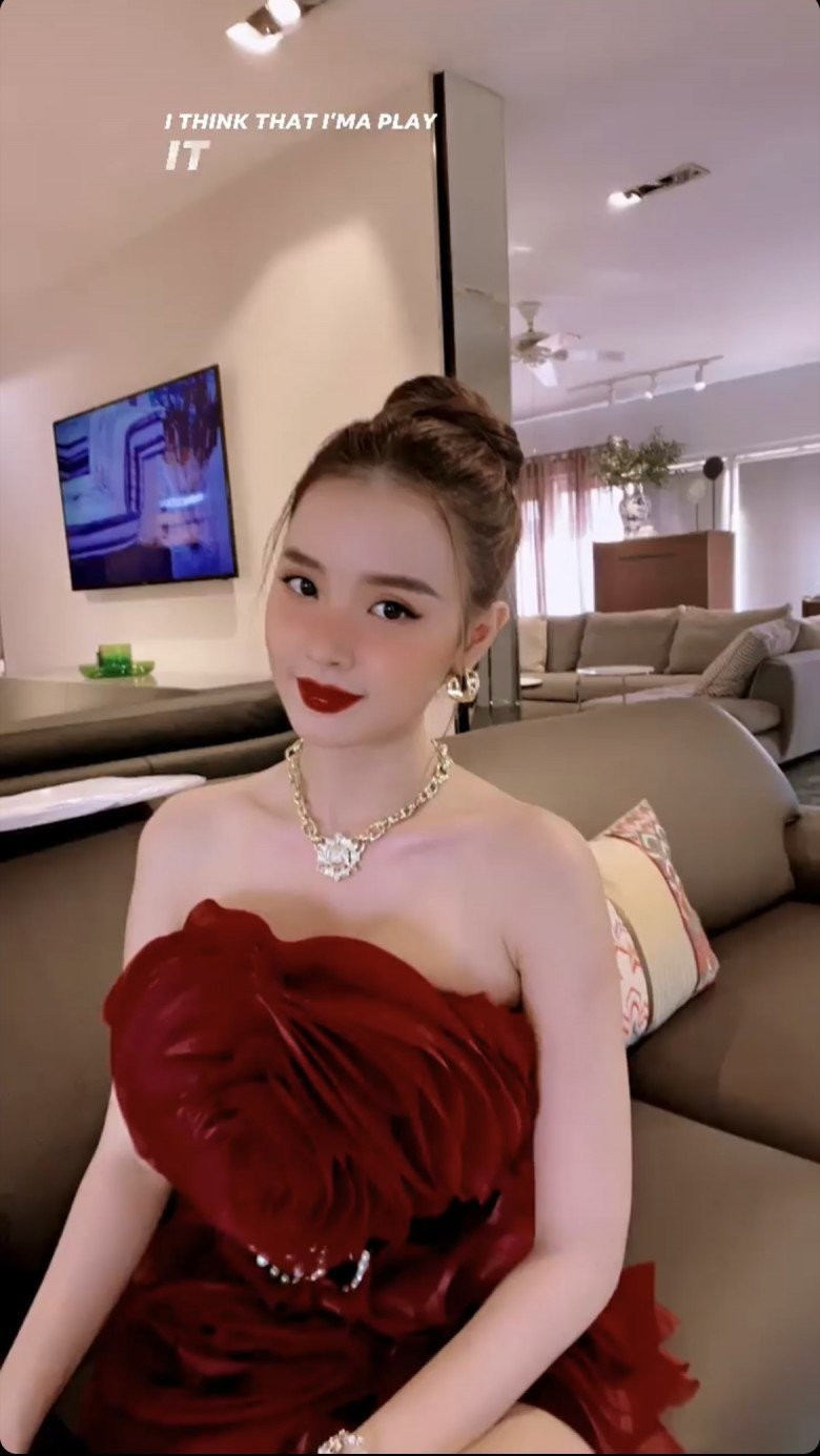 Midu ngày càng chăm lên đồ khoe body gợi cảm - Hình 2 Midu ngay cang cham len do khoe body goi cam-Hinh-2