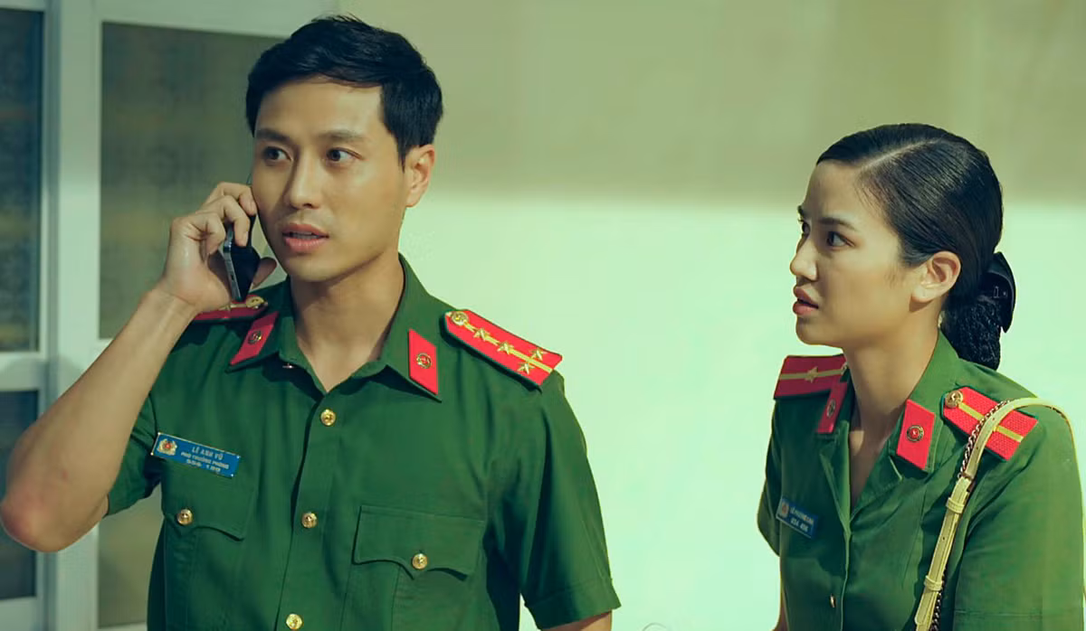 Noi kho cua dan dien vien dong vai cong an trong 'Dau tri'