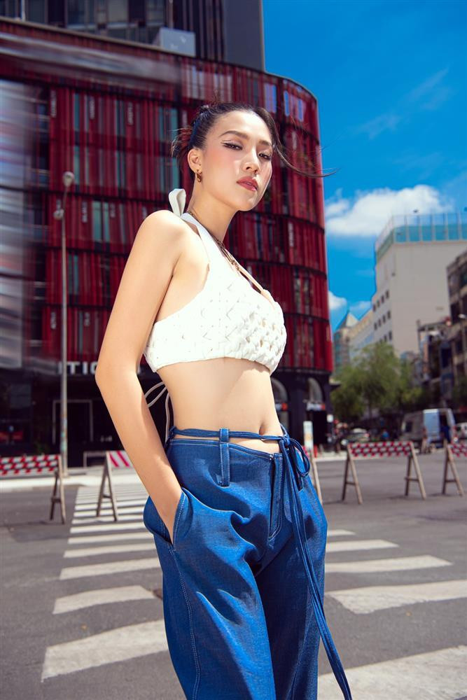 Hoang Oanh dung hang Thuy Tien, bat ngo sac voc me bim-Hinh-11