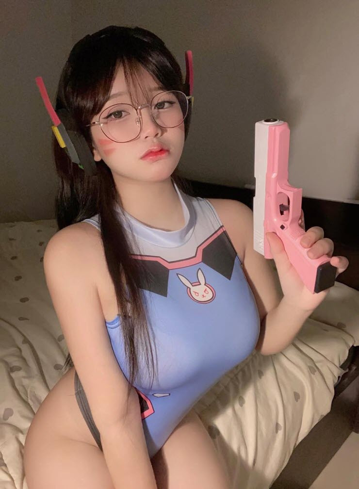 Co gai Thai Lan cosplay nhan vat D.Va cua Overwatch day quyen ru-Hinh-5