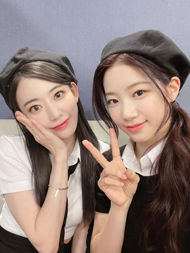 Hai nu ca si Nhat Ban bi hoi ve chuyen qua dem voi dan ong