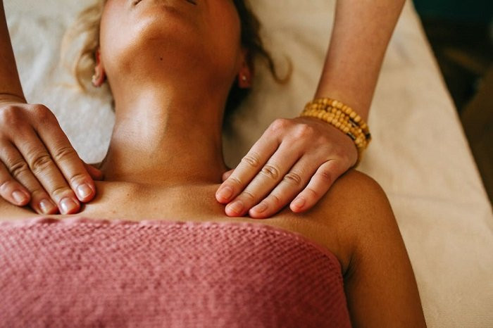 Phụ nữ trước khi ngủ làm 6 việc này sẽ ngày càng trẻ khỏe - Hình 2 Phu nu truoc khi ngu lam 6 viec nay se ngay cang tre khoe-Hinh-2