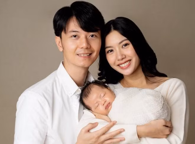 A hau Thuy Van lot vao Top 50 Nu Lanh Dao Chau A - Thai Binh Duong-Hinh-2