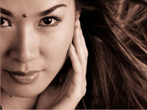 5 nốt ruồi may mắn của phụ nữ: Dấu hiệu của sự giàu sang 5 not ruoi may man cua phu nu: Dau hieu cua su giau sang